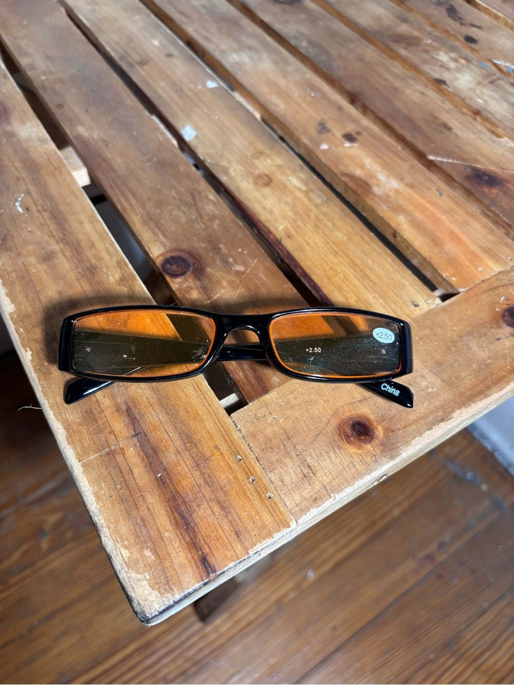 Reading Glasses 2.5 with tinted lens